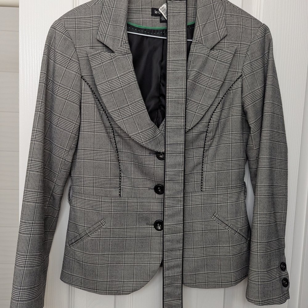 Le Chateau Black and Gray Checkered Blazer